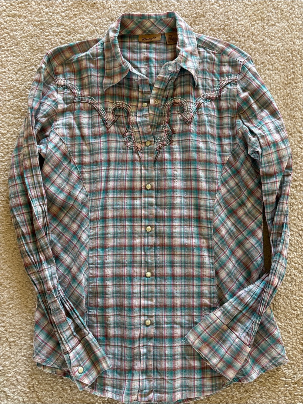 Wrangler Womens Teal and Pink Plaid Pearl Snap Button-Down Western Shirt